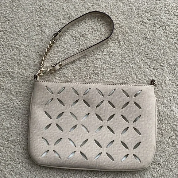 Wristlet - Picture 2 of 9